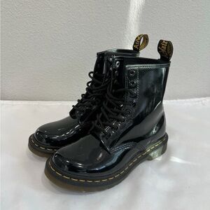 DR. MARTENS WOMEN'S 1460 8 EYE BOOT FASHION SIZE US 6, EU 37, UK 4 BLACK/PATENT